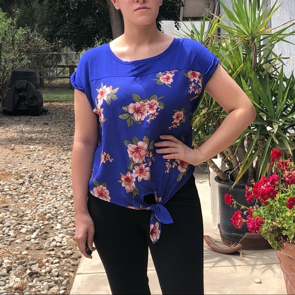 Hippie Rose Tops - Hippie Rose | Blue Floral knotted blouse